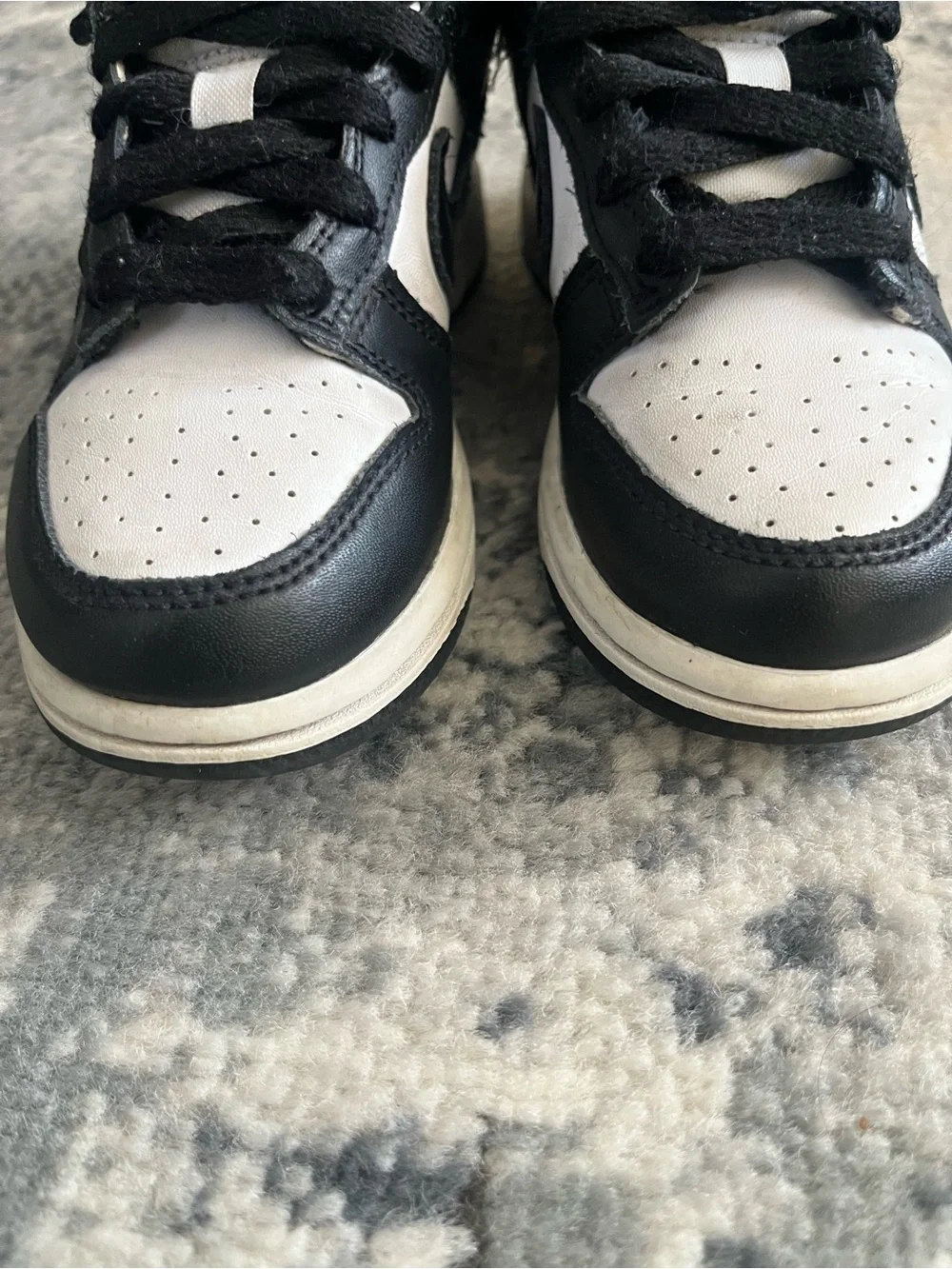 Nike youth low